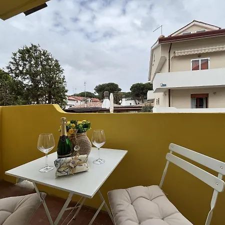 Girasole A Pochi Passi Dalla Rosolina Mare